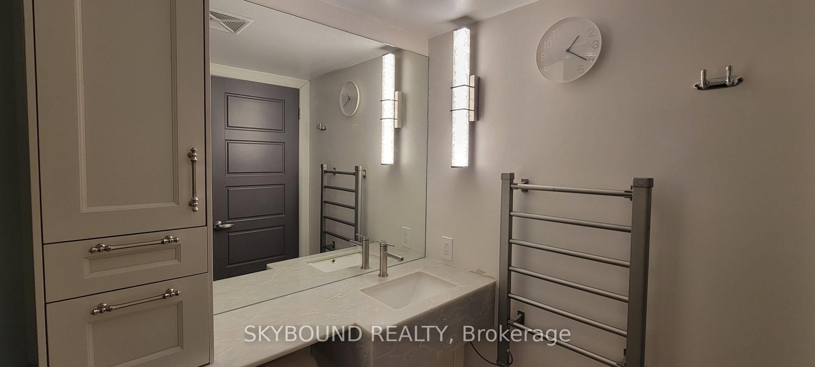 1040 The Queensway • #919 • Toronto, ON photo 17