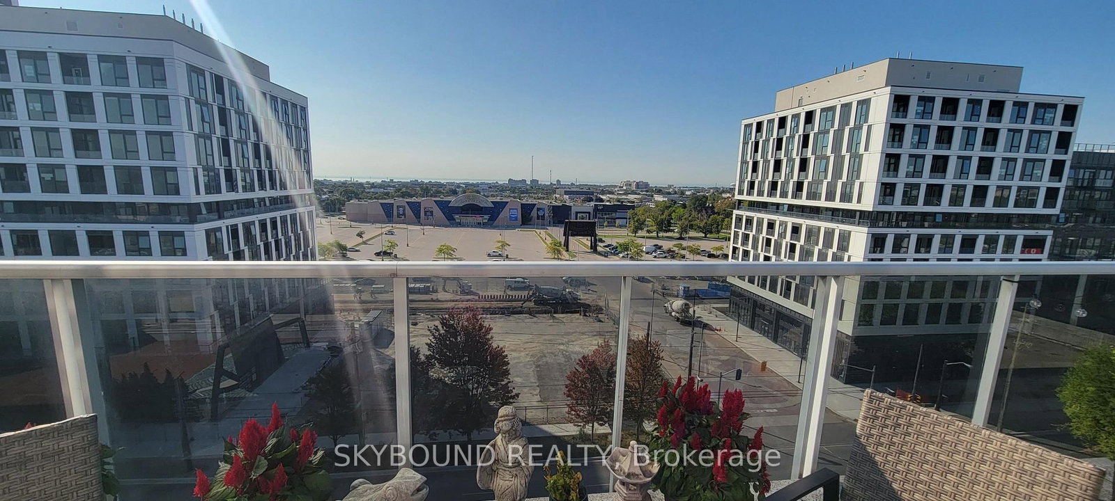 1040 The Queensway • #919 • Toronto, ON photo 25
