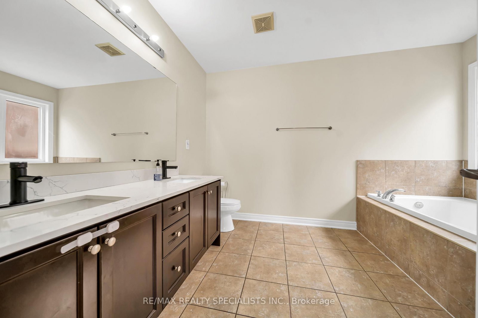 48 Game Creek Crescent • Brampton, ON photo 13