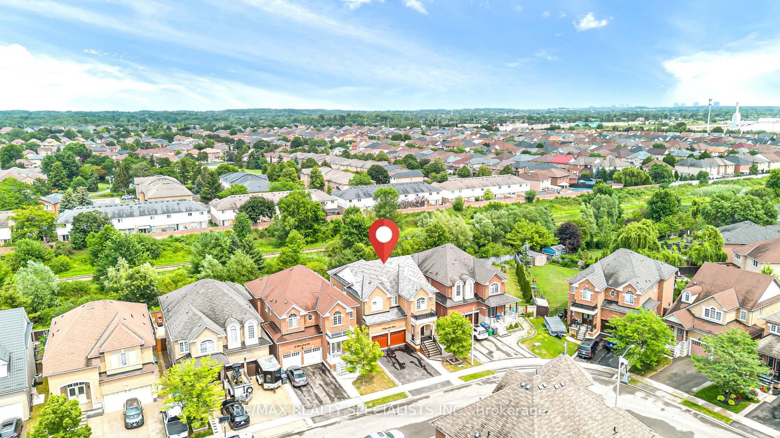 48 Game Creek Crescent • Brampton, ON photo 2