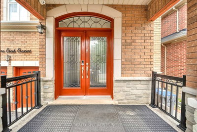 48 Game Creek Crescent • Brampton, ON photo 4