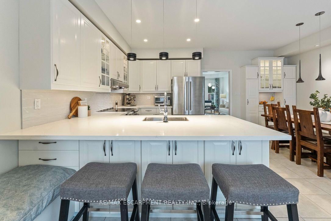 253 Gatwick Drive • Oakville, ON photo 13