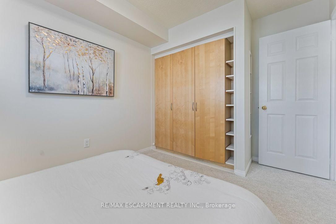 253 Gatwick Drive • Oakville, ON photo 22