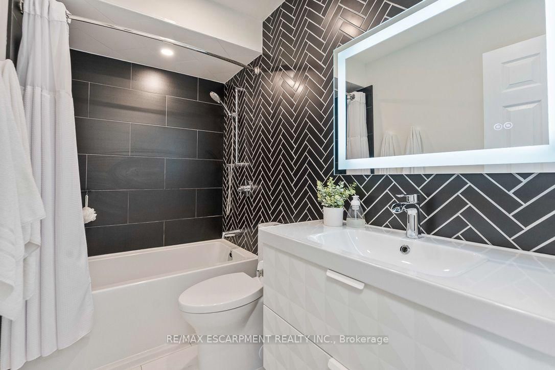 253 Gatwick Drive • Oakville, ON photo 25