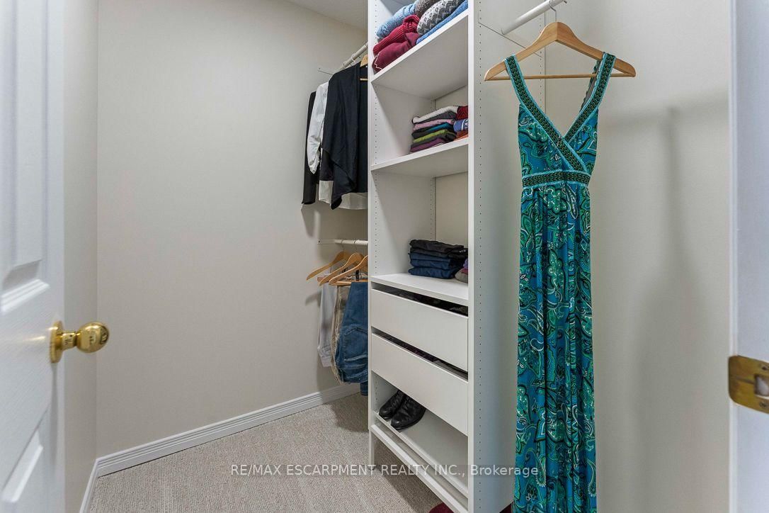 253 Gatwick Drive • Oakville, ON photo 32