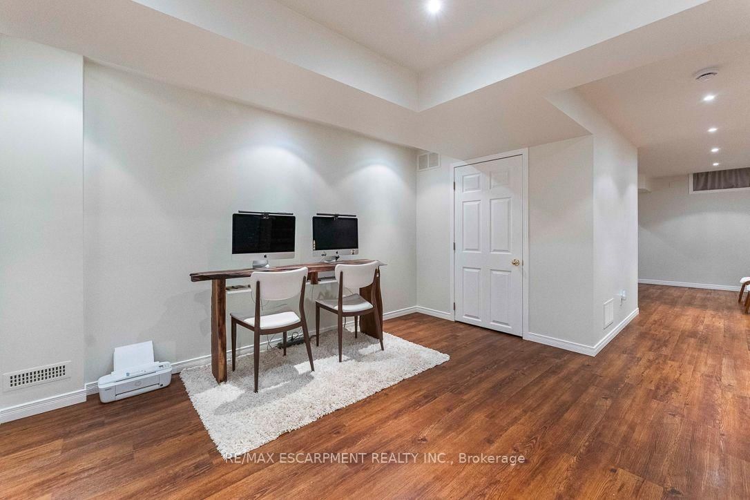253 Gatwick Drive • Oakville, ON photo 35