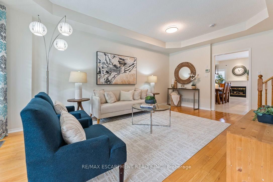 253 Gatwick Drive • Oakville, ON photo 5