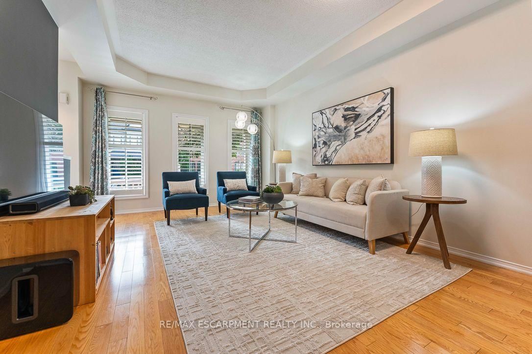 253 Gatwick Drive • Oakville, ON photo 6