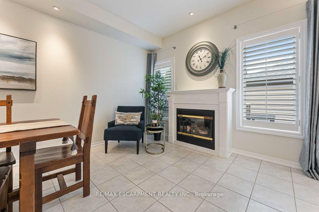 253 Gatwick Drive • Oakville, ON photo 9