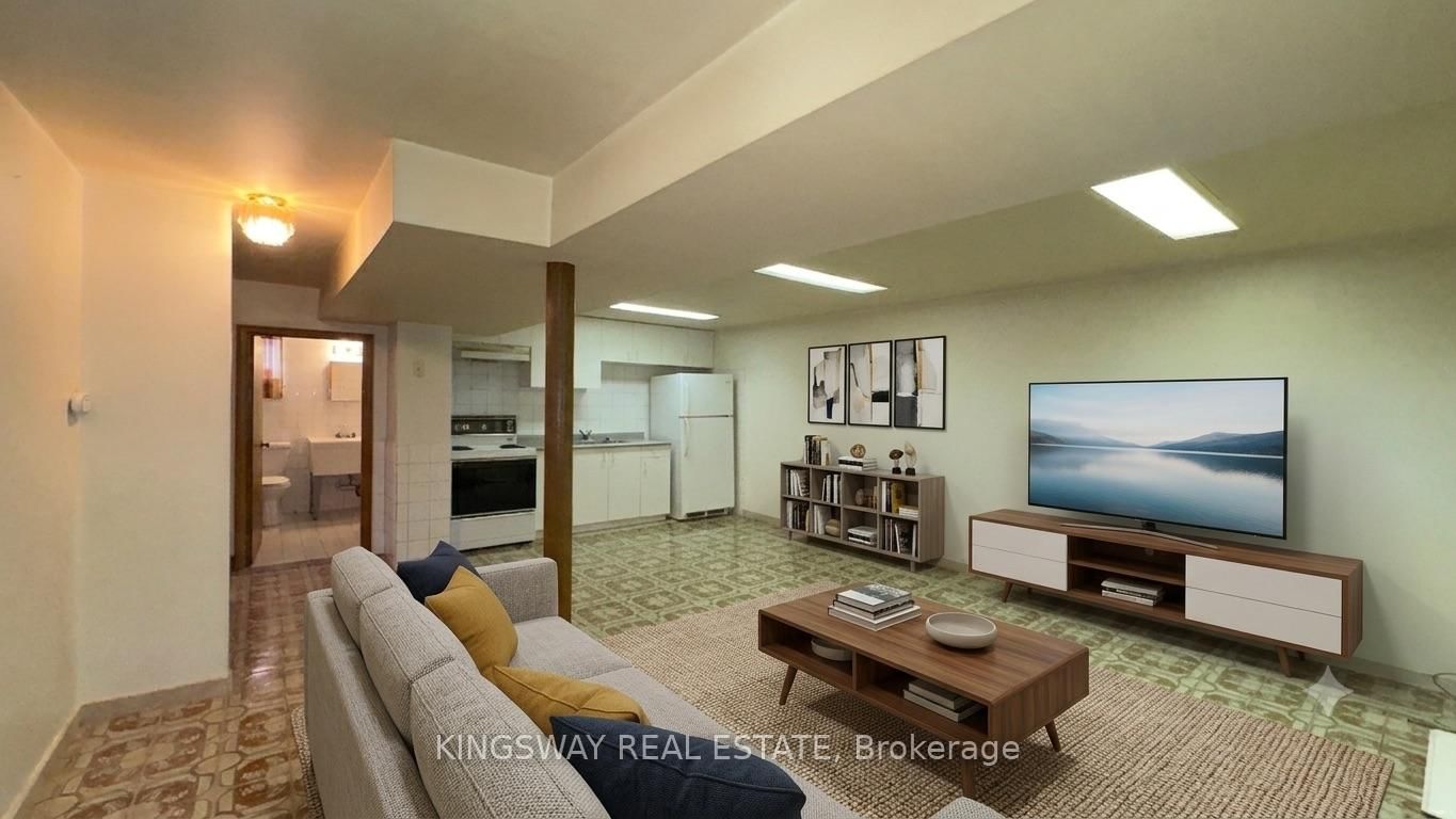 31 Quinan Drive • Toronto, ON photo 20