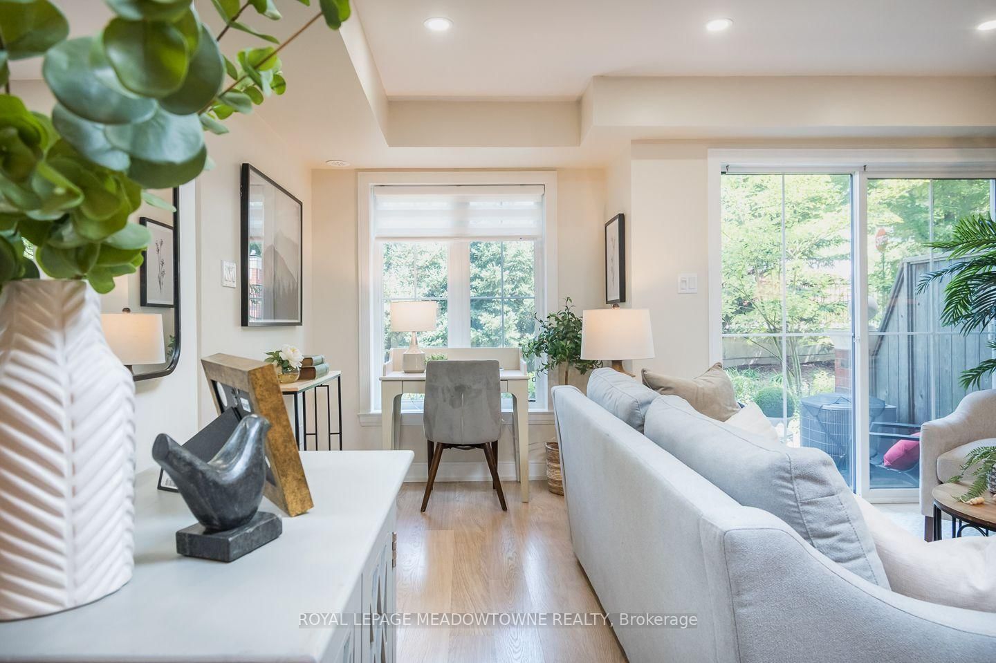2563 Sixth Line • #15 • Oakville, ON photo 5