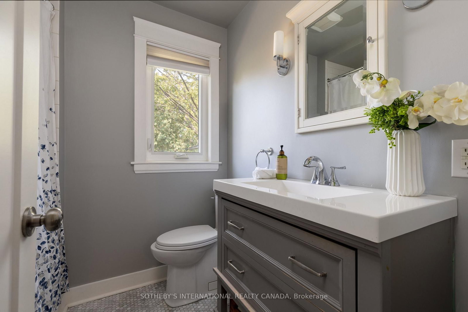 2 Rexford Road • Toronto, ON photo 12