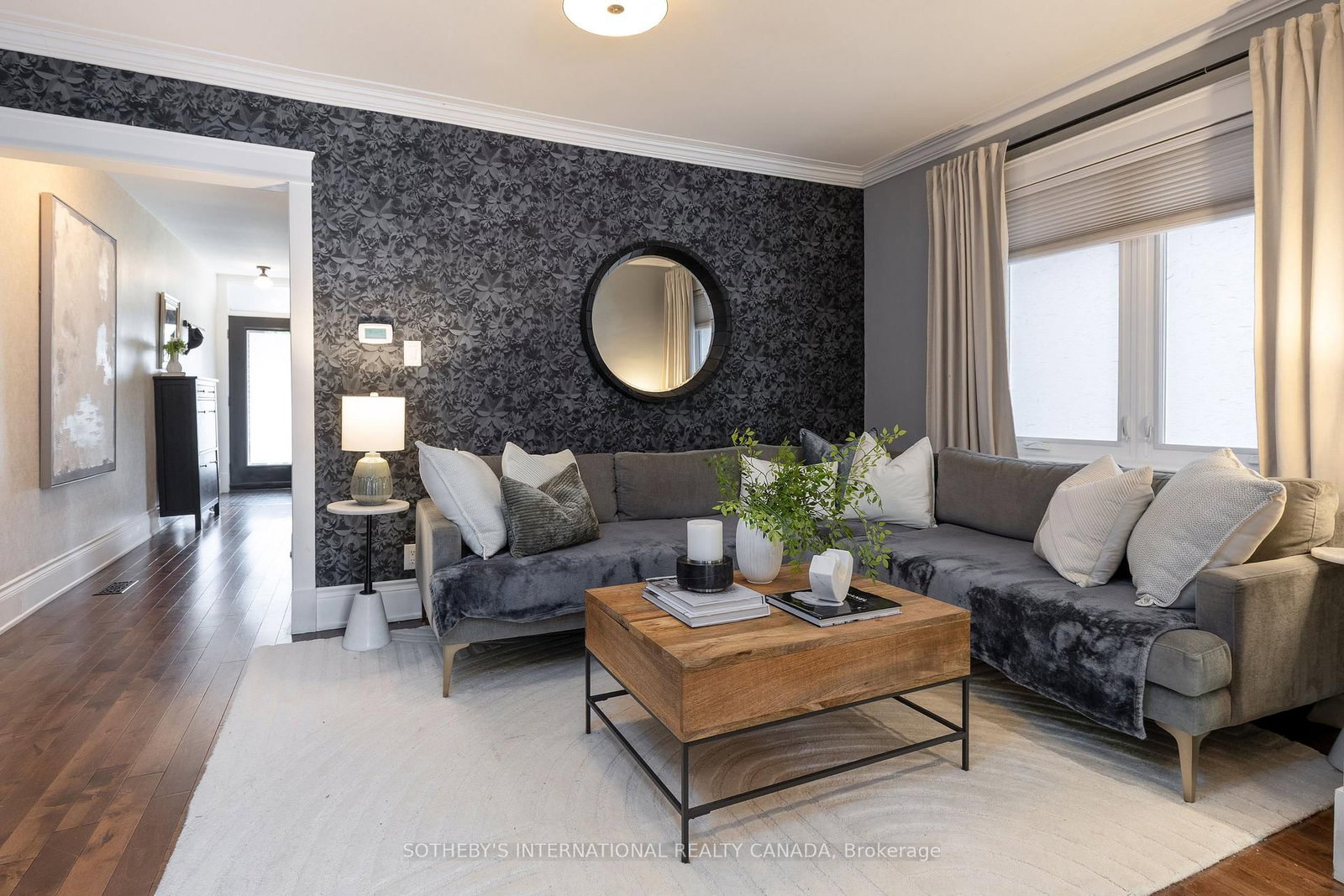 2 Rexford Road • Toronto, ON photo 3