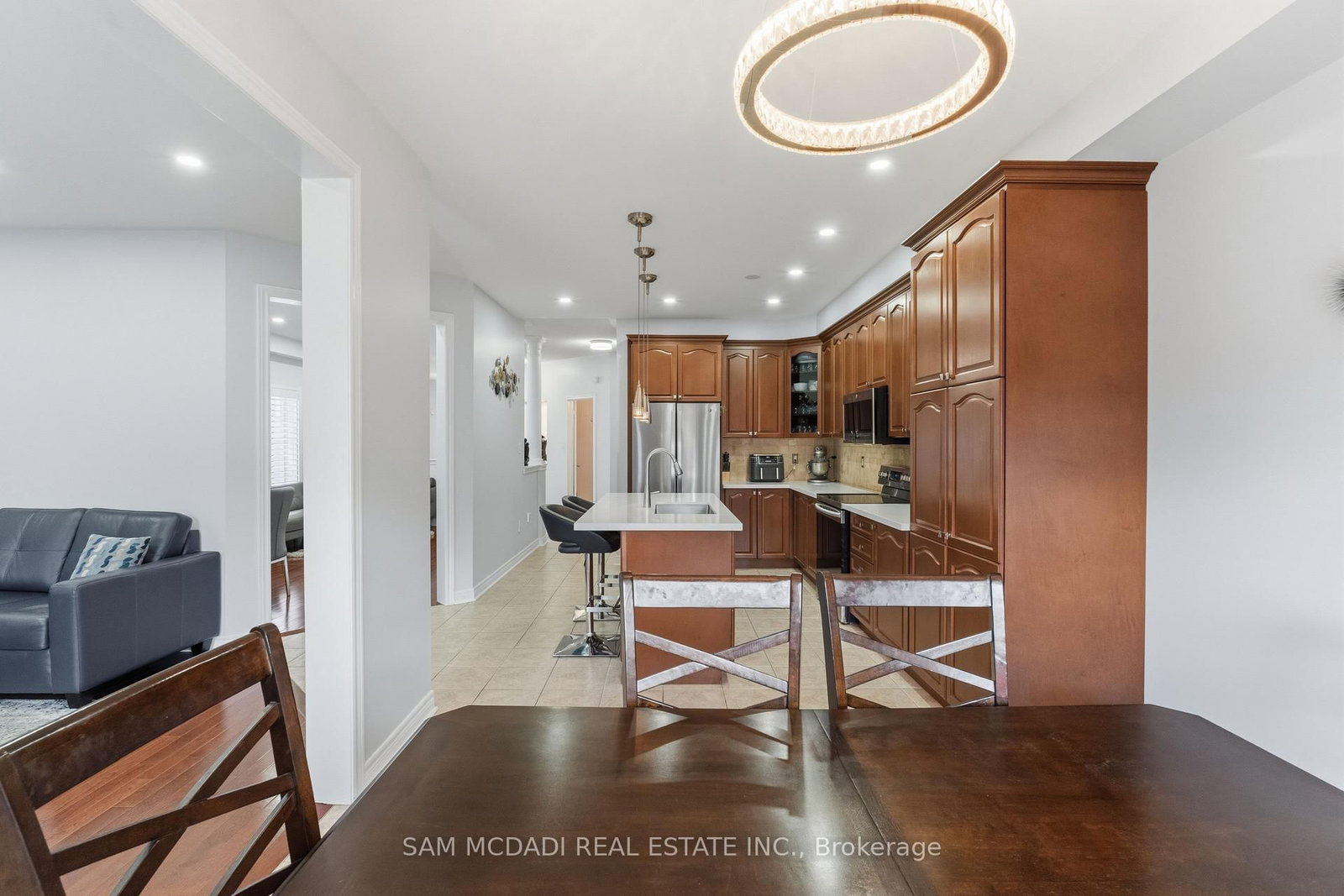 5604 Doctor Peddle Crescent • Mississauga, ON photo 10