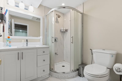 5604 Doctor Peddle Mississauga,ON L5M 0K6 — Photo 32