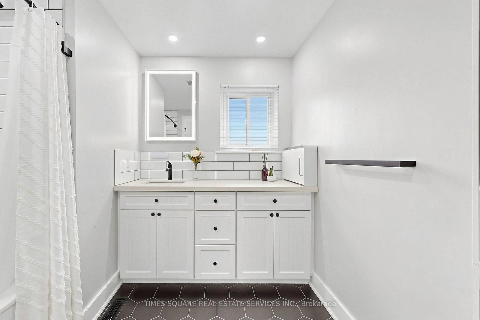 1493 Clinton Court • Burlington, ON photo 36
