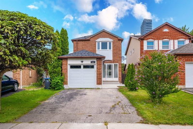 658 Galloway Mississauga,ON L5C 3W1 — Photo 1
