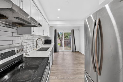 658 Galloway Mississauga,ON L5C 3W1 — Photo 19