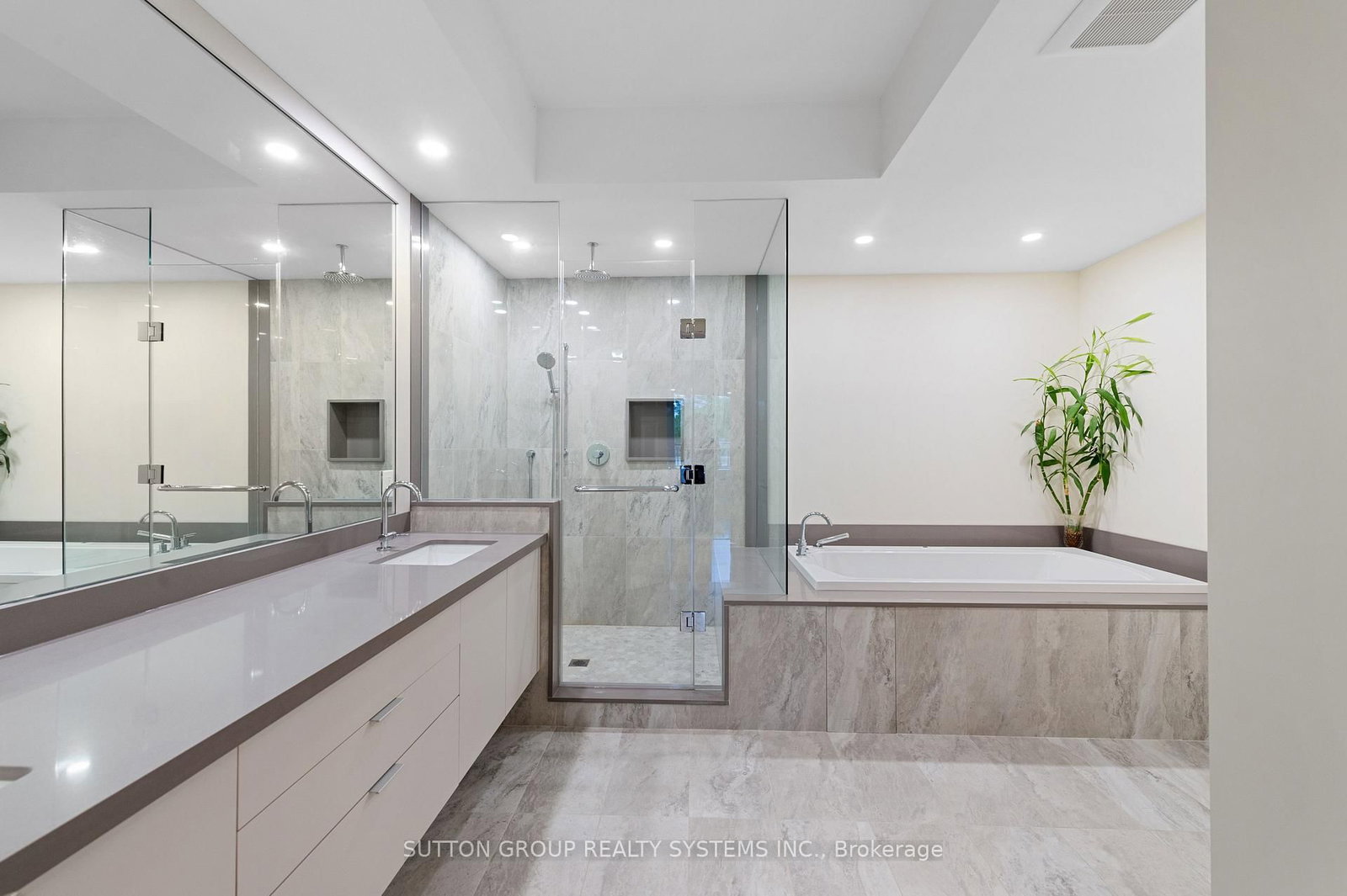 2095 Lake Shore Boulevard W • #102 • Toronto, ON photo 14