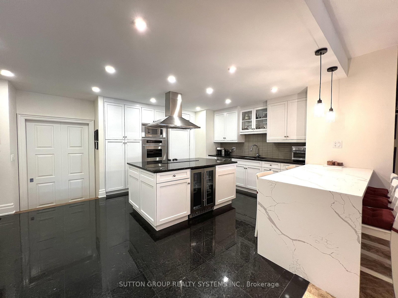 2095 Lake Shore Boulevard W • #102 • Toronto, ON photo 16