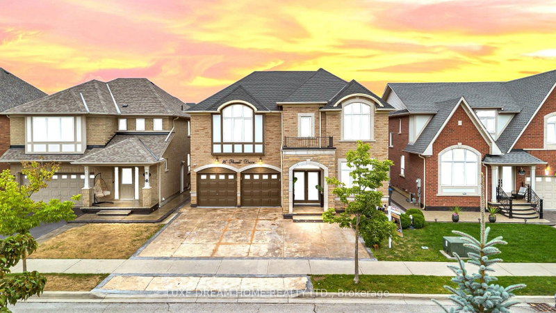 16 Powell Drive E
