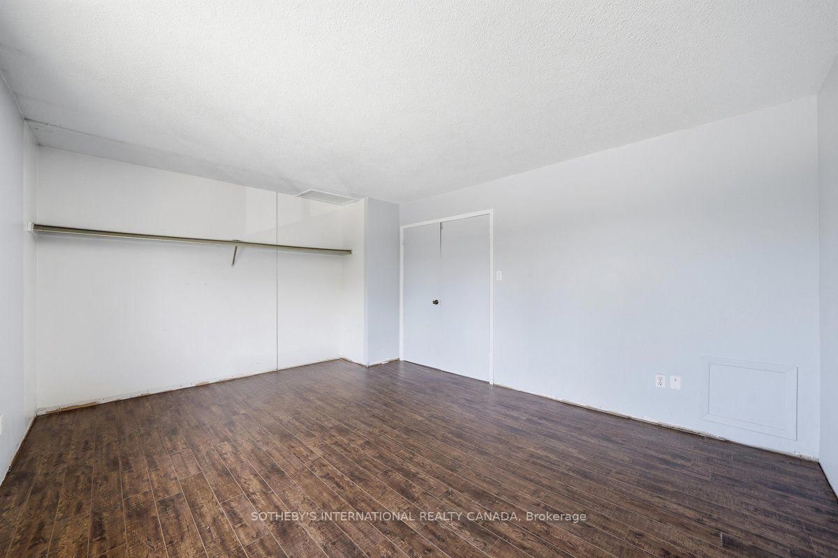 120 Falconer Drive • #34 • Mississauga, ON photo 11