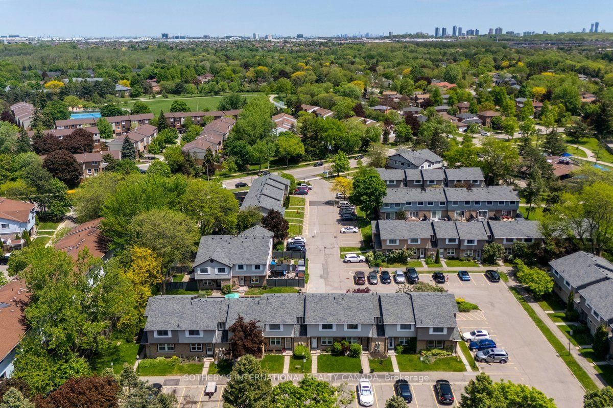 120 Falconer Drive • #34 • Mississauga, ON photo 16