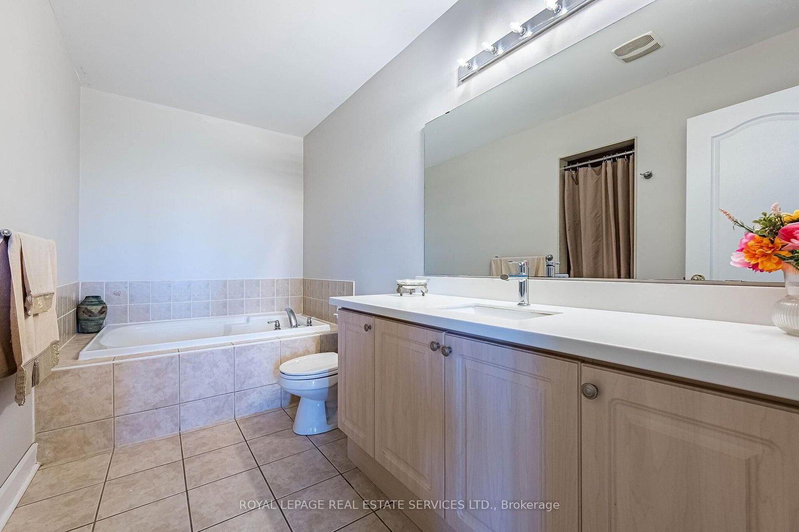 26 Bay Breeze Drive • Brampton, ON photo 35