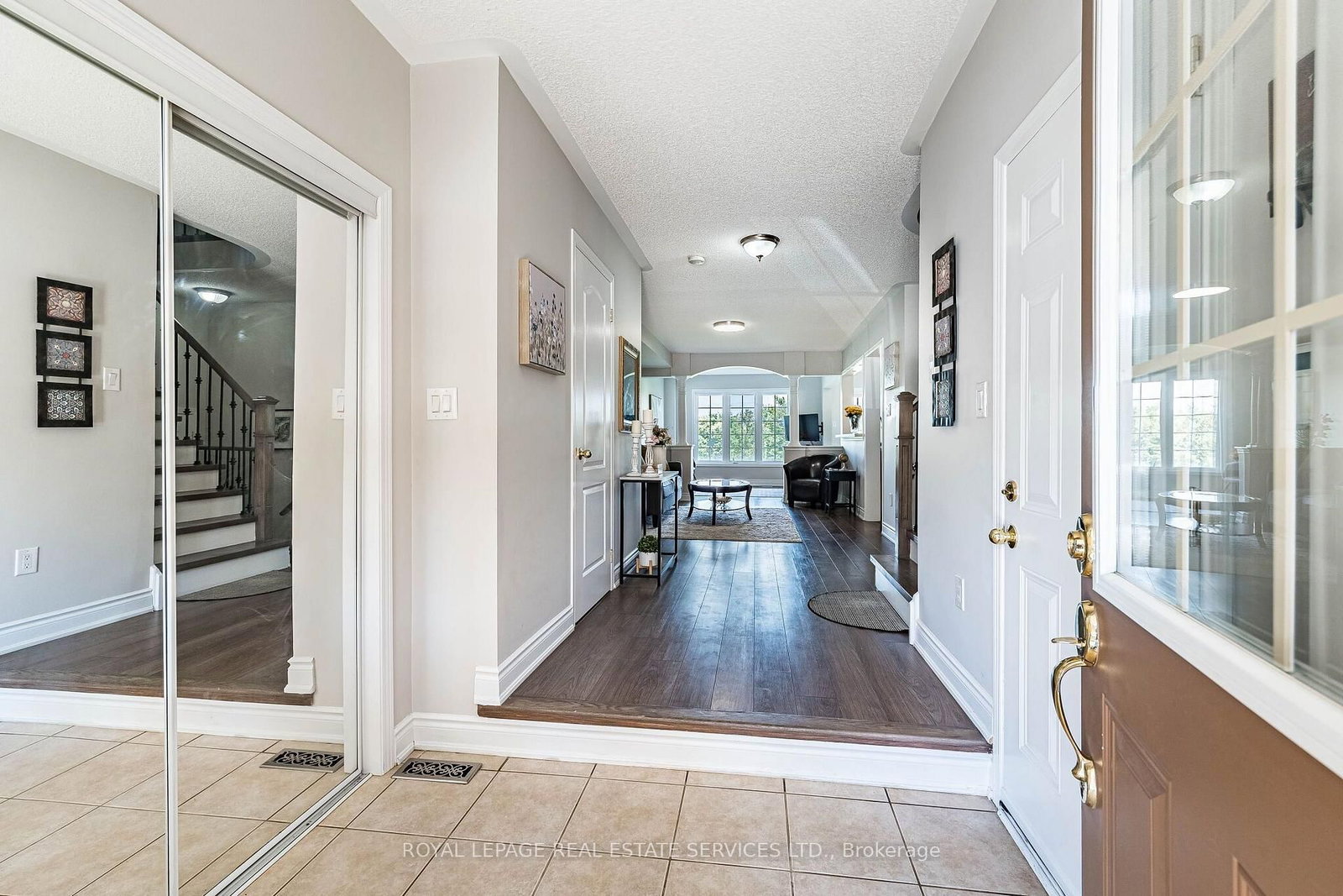 26 Bay Breeze Drive • Brampton, ON photo 4