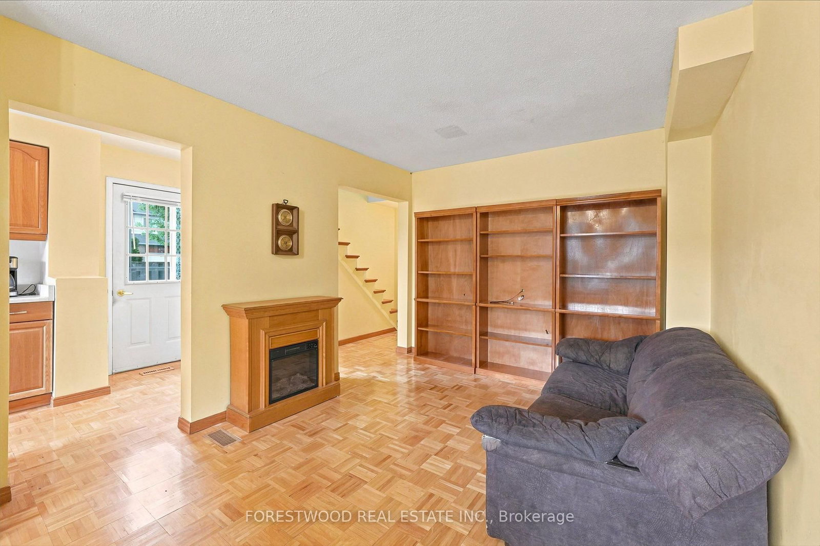 4110 Quaker Hill Drive • Mississauga, ON photo 4