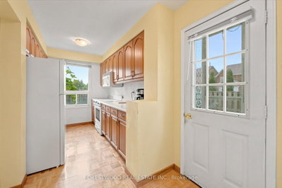 4110 Quaker Hill Drive • Mississauga, ON photo 8
