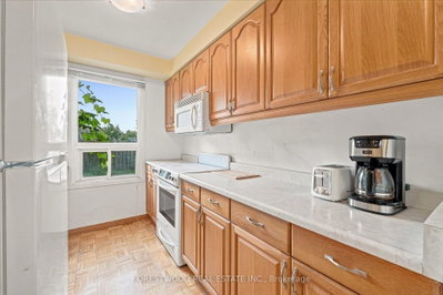 4110 Quaker Hill Drive • Mississauga, ON photo 9