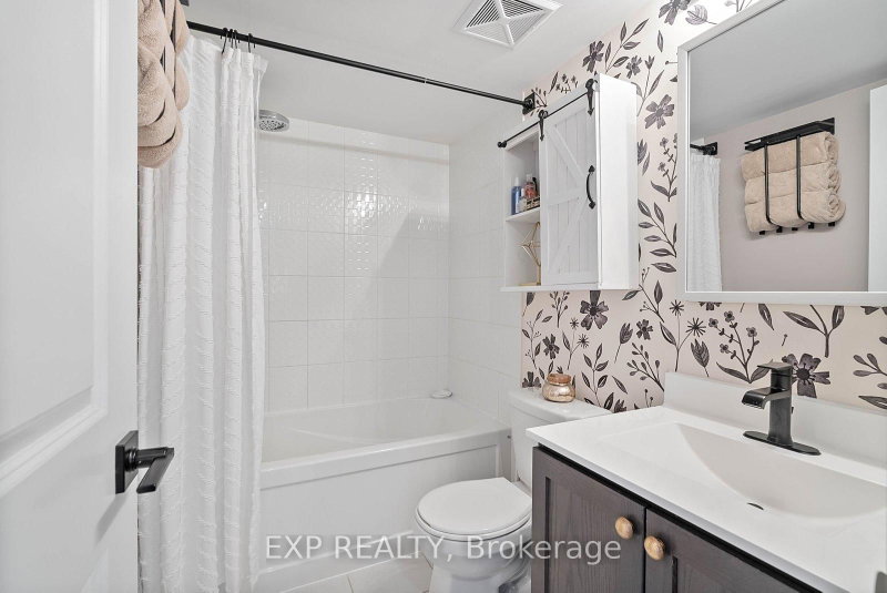 30 Fieldway Toronto,ON M8Z 0E3 — Photo 18