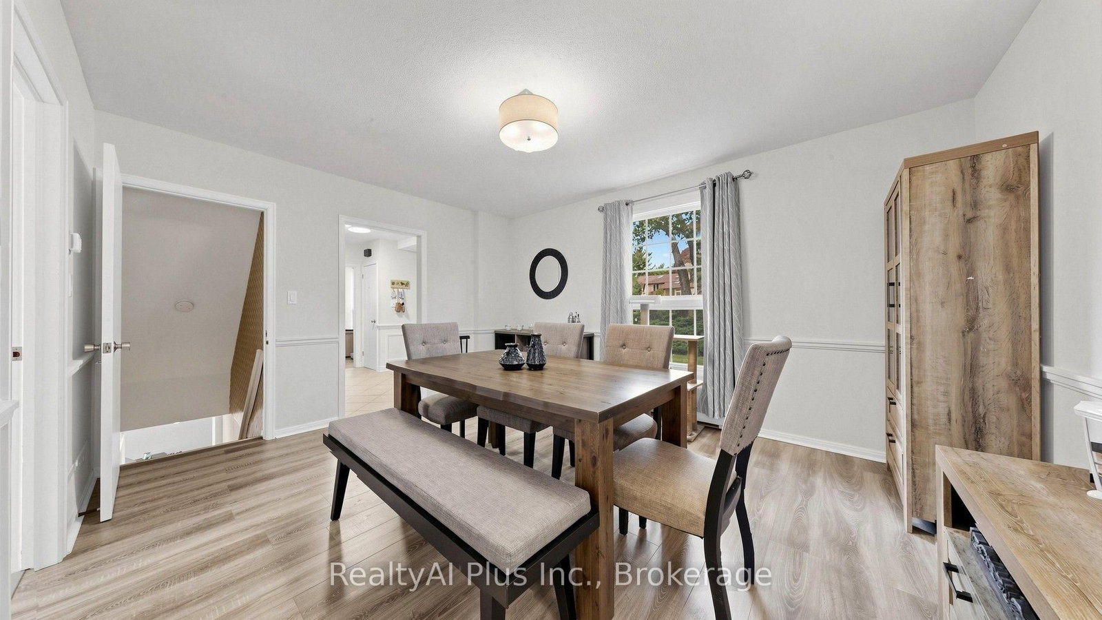 1438 Birchwood Drive • Mississauga, ON photo 8
