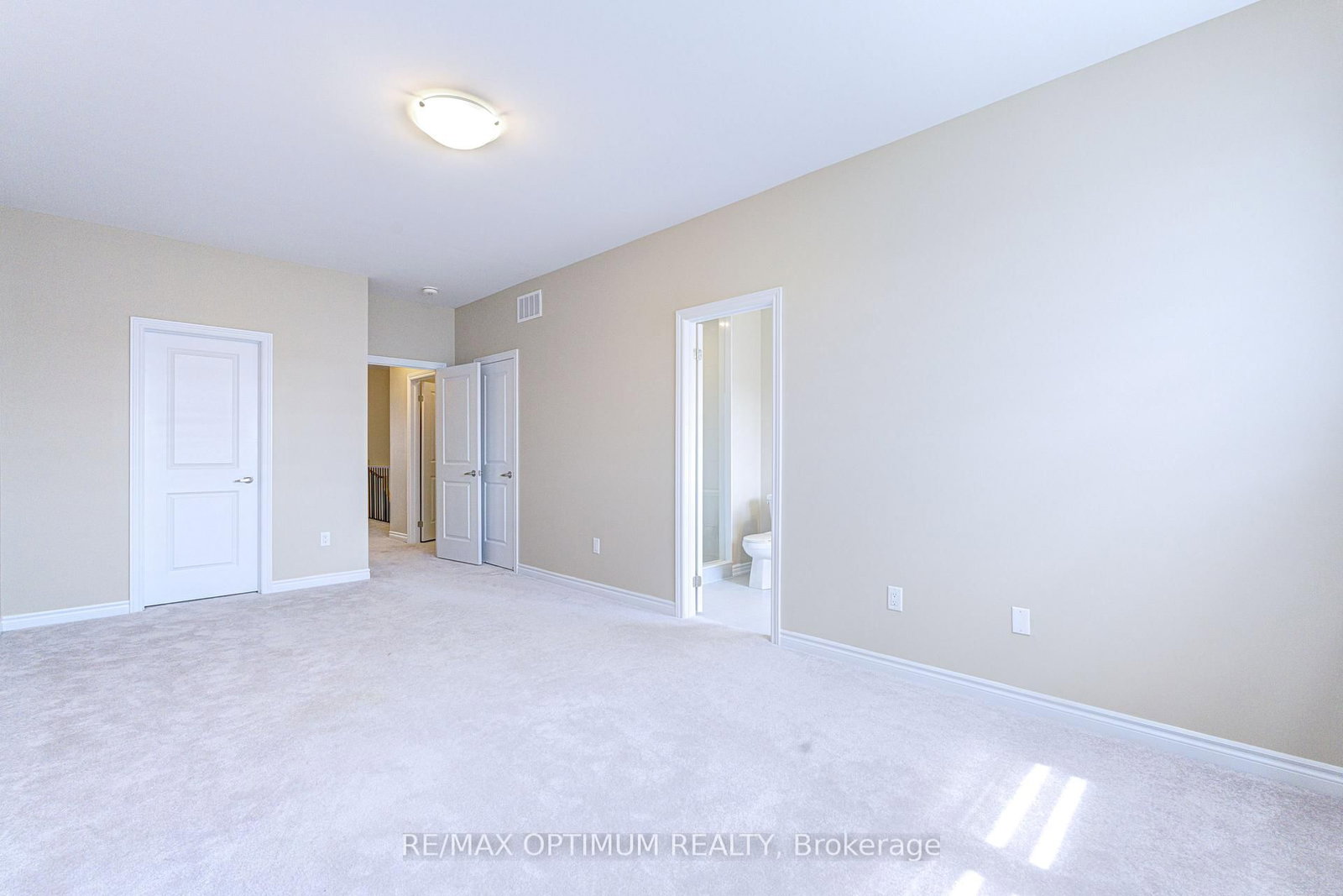 1420 Oakmont Common • Burlington, ON photo 16