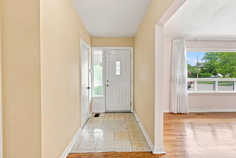 1 Dalegrove Crescent