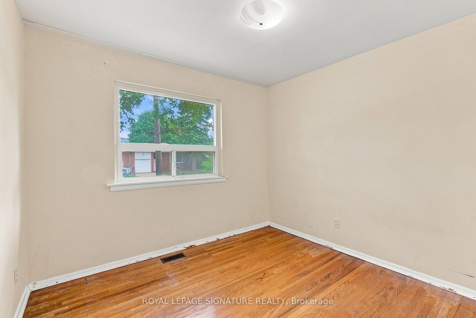 1 Dalegrove Crescent • Toronto, ON photo 24