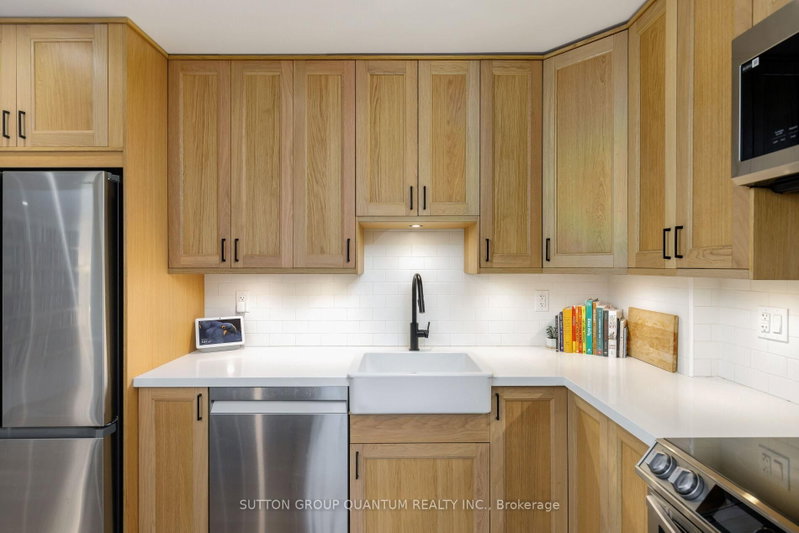 15 Elizabeth Mississauga,ON L5G 2Z3 — Photo 24