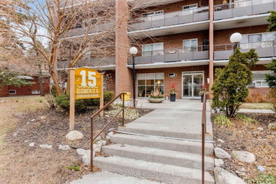 15 Elizabeth Street N • #401 • Mississauga, ON photo 4