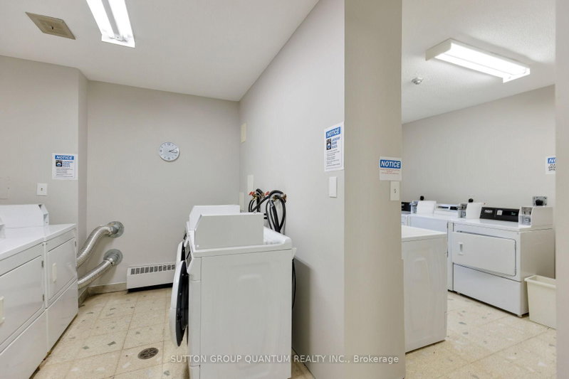 15 Elizabeth Mississauga,ON L5G 2Z3 — Photo 42