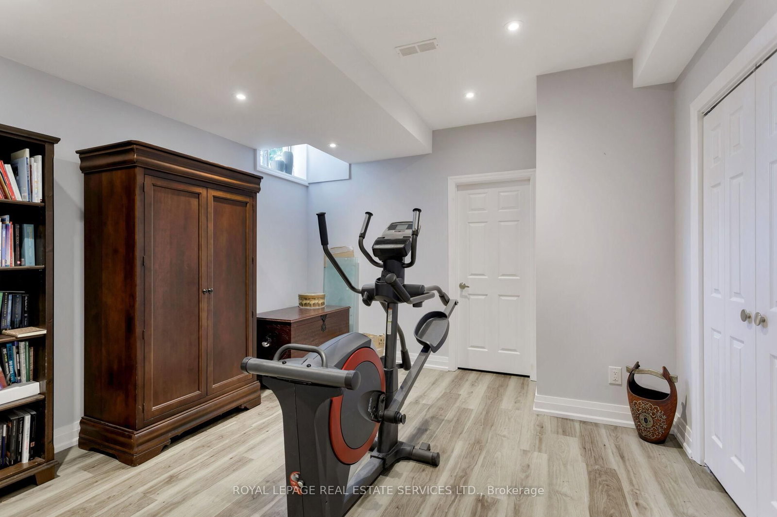 3456 Liptay Avenue • Oakville, ON photo 41