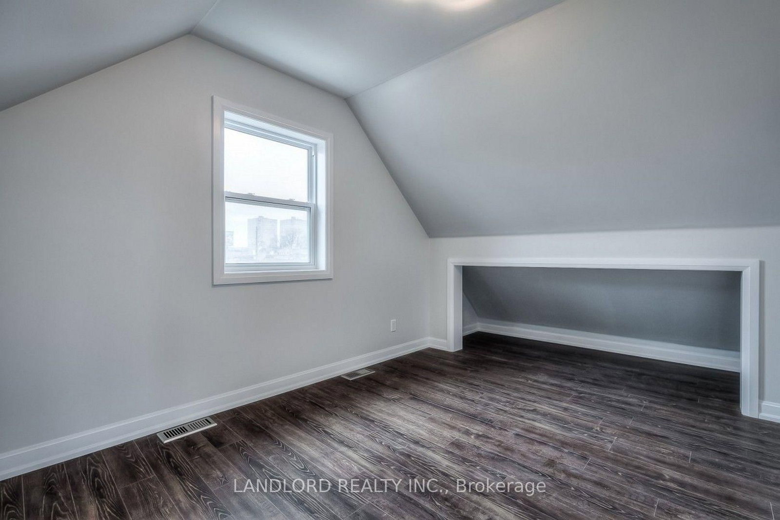 82 Parkway Avenue • Toronto, ON photo 10