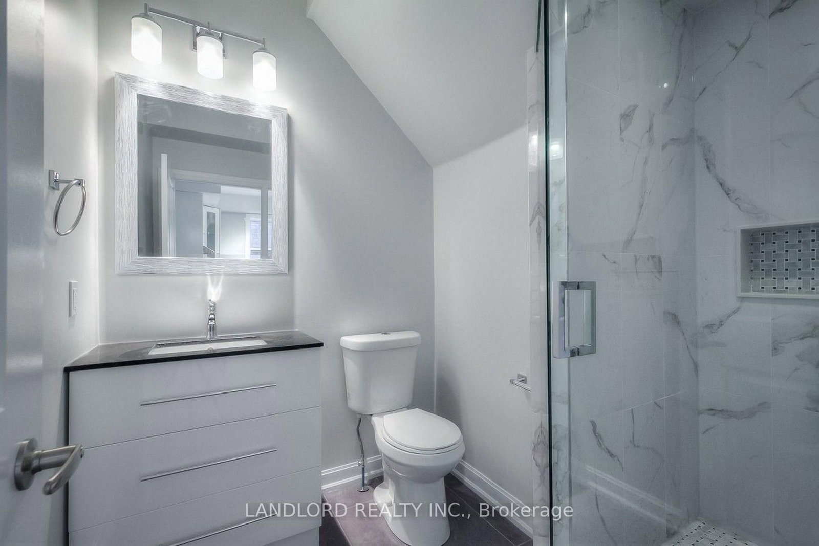 82 Parkway Avenue • Toronto, ON photo 22