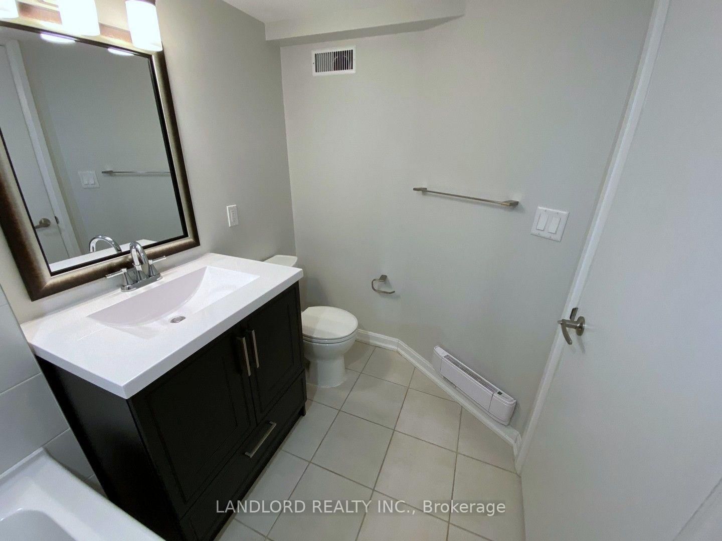 82 Parkway Avenue • Toronto, ON photo 32