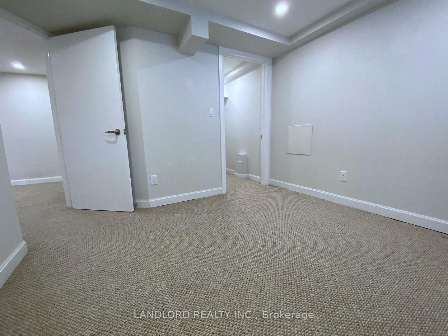 82 Parkway Avenue • Toronto, ON photo 35