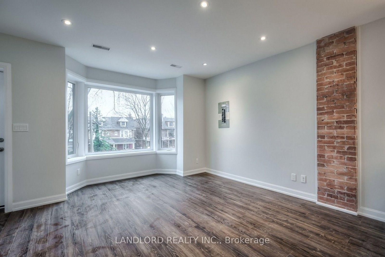 82 Parkway Avenue • Toronto, ON photo 6