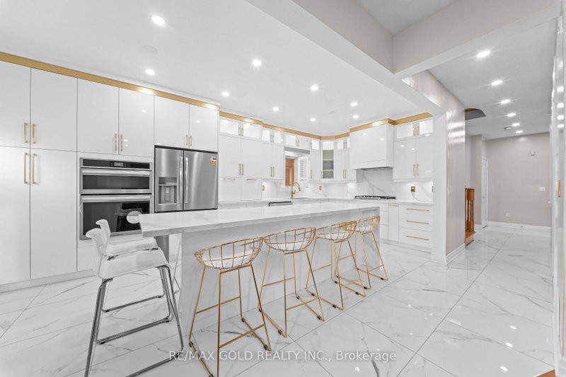 19 Attview Crescent