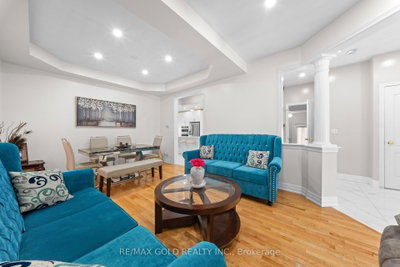 19 Attview Crescent • Brampton, ON photo 8