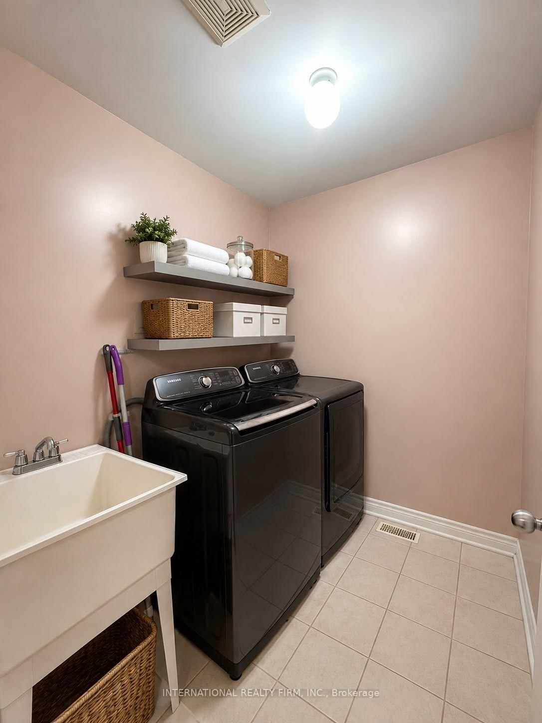 12 Fountainview Brampton,ON L6S 6K4 — Photo 12