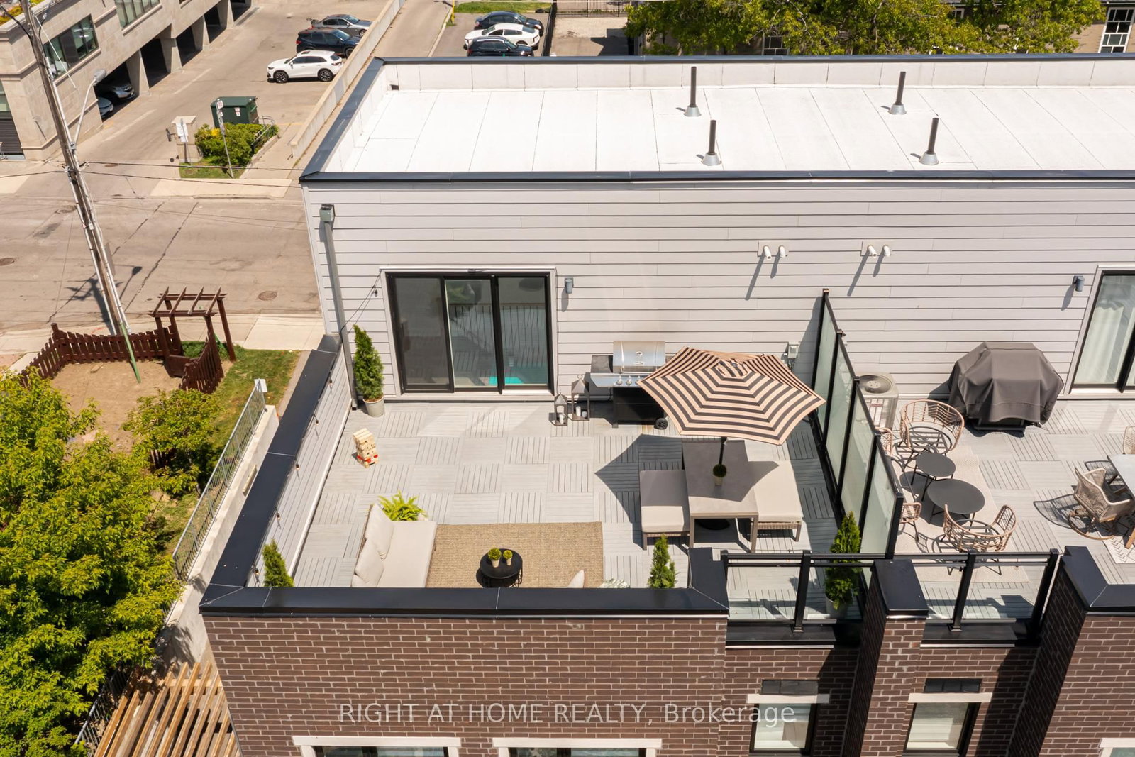 66 Long Branch Avenue • #4 • Toronto, ON photo 42